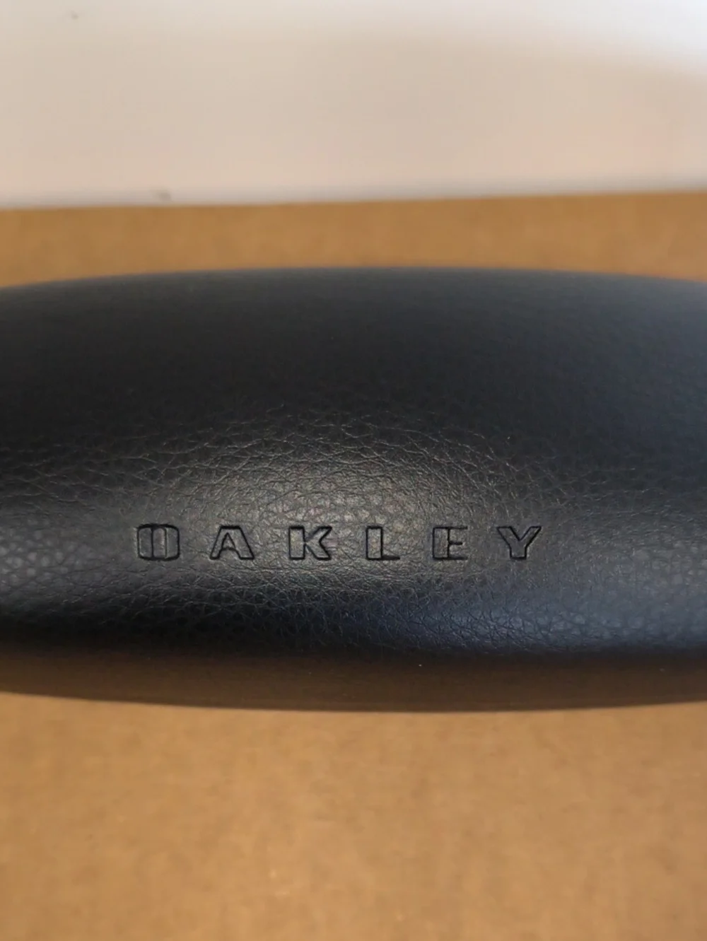 Oakley Sunglasses Eyeglasses Black Clam Magnetic Case w/ 3 Clothes